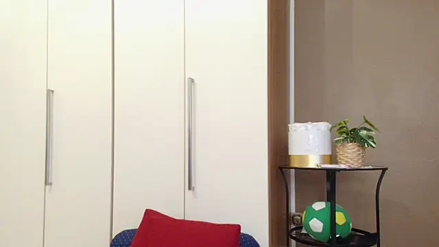 ScarletVerdi's Live XXX Chat