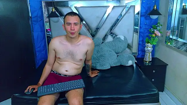 TemptationDual's Live XXX Chat