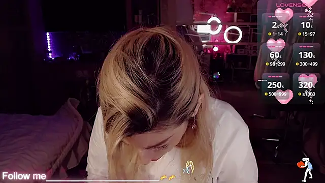 AnnieGOld_'s Live XXX Chat