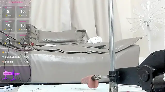 Chat XXX en directo de fox-yiyi