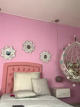 CannelaSmith's Live XXX Chat