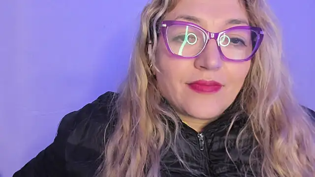 Naty_Mature_のライブXXXチャット