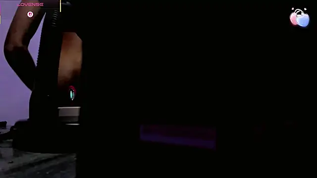 Amira_Ember's Live XXX Chat