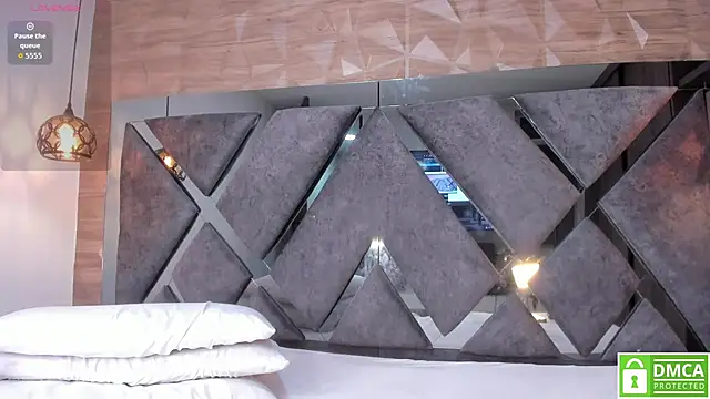 Scarlet__Jones_'s Live XXX Chat