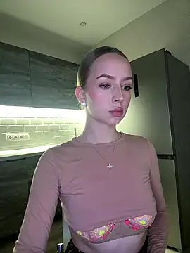 MissOyee: онлайн-секс-чат