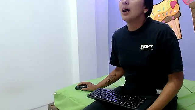 NOVAHOT98 Live XXX-Chat