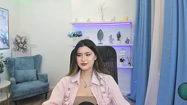 AnneTLi: онлайн-секс-чат