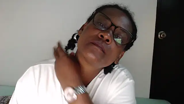 Chat +18 de dana-black ao vivo