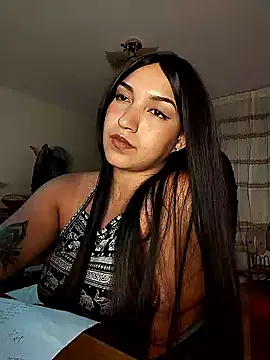 FallsForHerSmile's Live XXX Chat