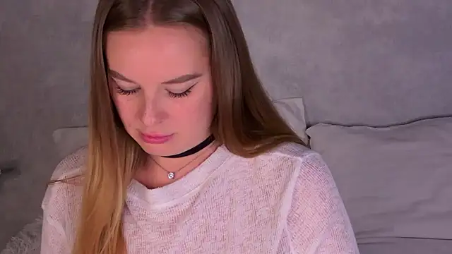 BeatriceEsmont 即時 XXX 聊天