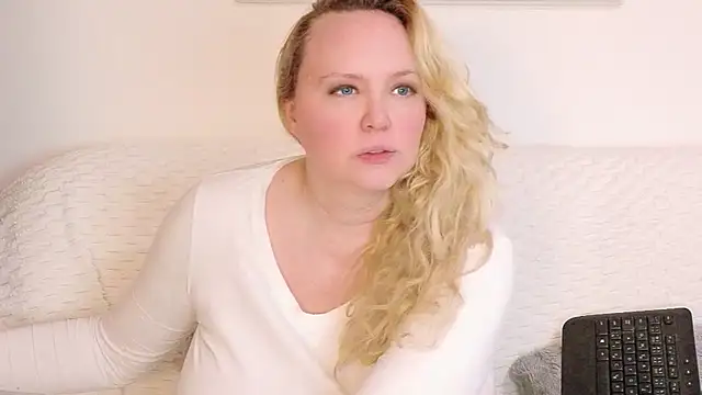 Sarah4you 即時 XXX 聊天