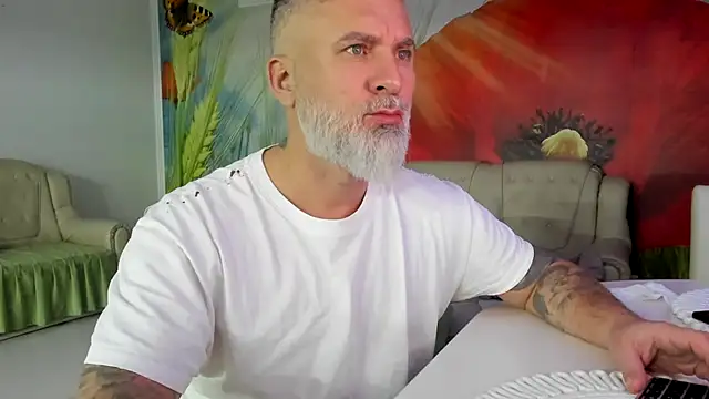 BlowMyXXL webcam show