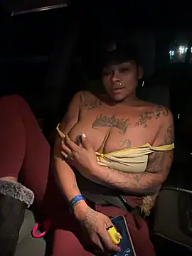 HaloRodeoLover2's Live XXX Chat