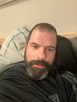 Dan8736 Adlı Modelin Canlı XXX Sohbeti