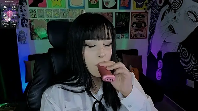 Yuhwan_'s Live XXX Chat