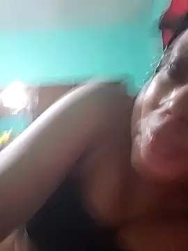 HONEYSWEETS_LIVE Adlı Modelin Canlı XXX Sohbeti