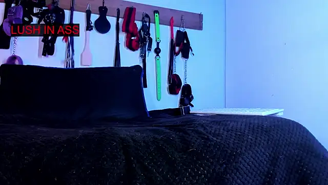 LucyStrike_'s Webcam Show