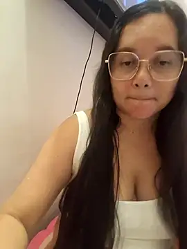 Chatroom XXX en direct de liababylia