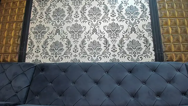 LissaBigTitts' Live XXX Chat