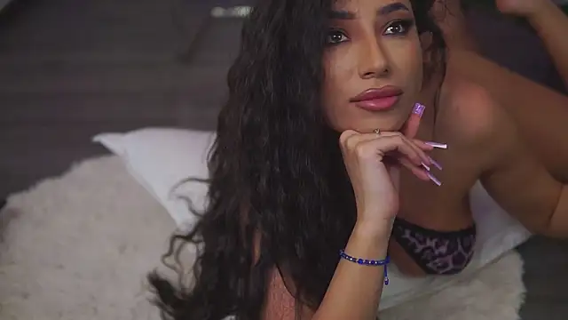 GinaValentinna's Live XXX Chat