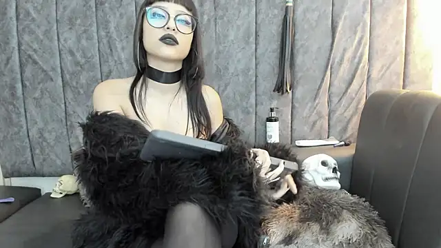 Rowan_Mills' Live XXX Chat