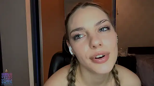 IlanaLafferty's Live XXX Chat