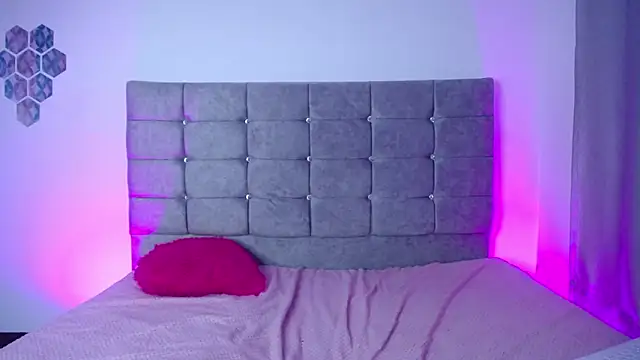 Valen_luxx: онлайн-секс-чат