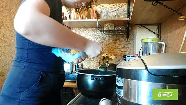 sewsewsewe: онлайн-секс-чат