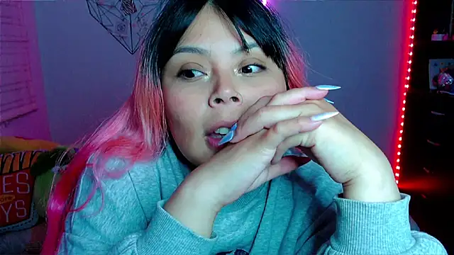 Czat XXX na żywo – EllieMoonX