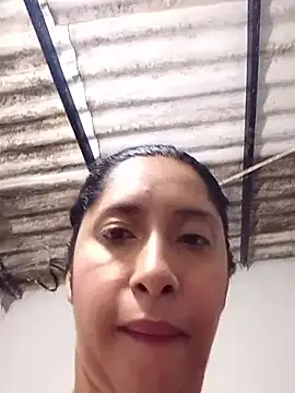 anitotori's Live XXX Chat