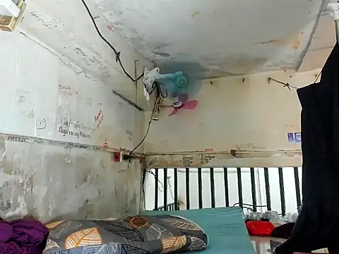 manilafoxts' Webcam Show