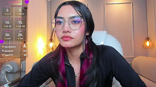 AzuraKindong's Live XXX Chat