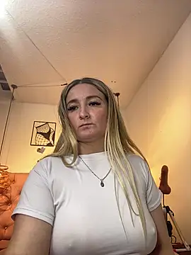 Онлайн чат XXX antonella87