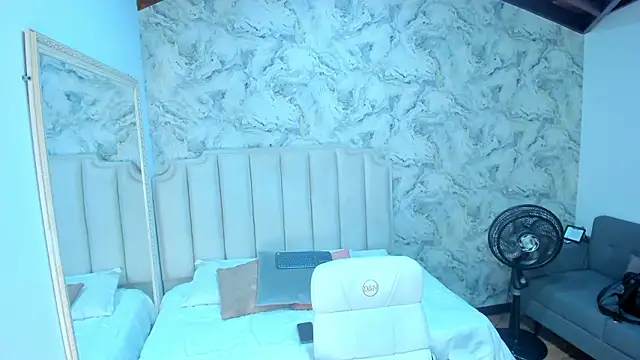 Chat +18 de Pamela_Moreno_ ao vivo