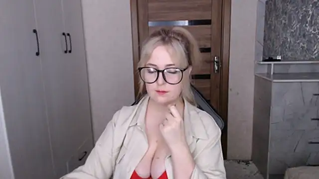 Онлайн чат XXX Kristy-Max