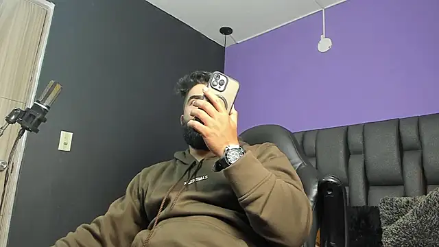 Lyon_vach live XXX chat