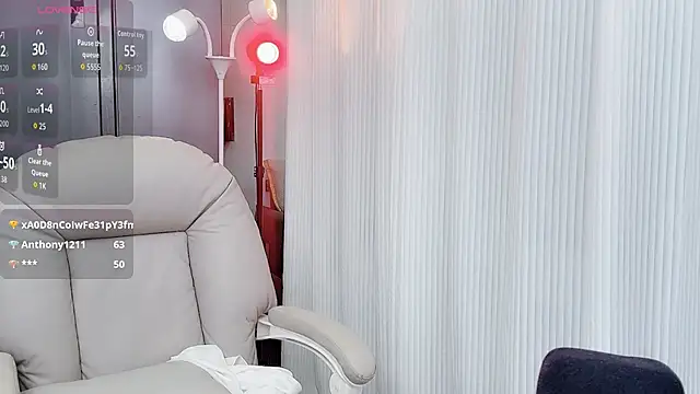 yoyo520-'s Live XXX Chat