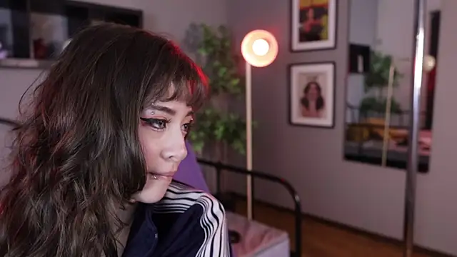 Miyuki_wolf: онлайн-секс-чат