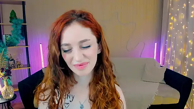 ChristinaConteeree's Live XXX Chat