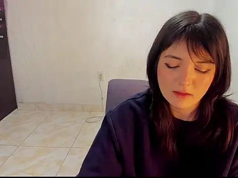 LilyWest19's Live XXX Chat