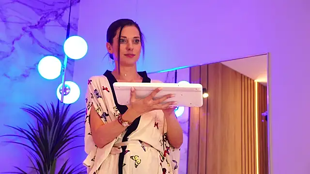 EllyLynn's Live XXX Chat