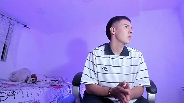 Aleck_Boy Live XXX-chat