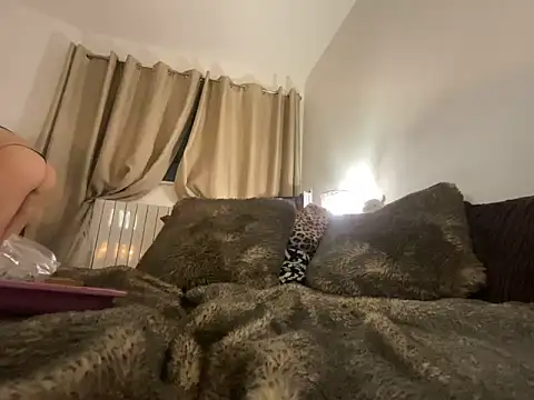 Chat +18 de babygirltiti ao vivo