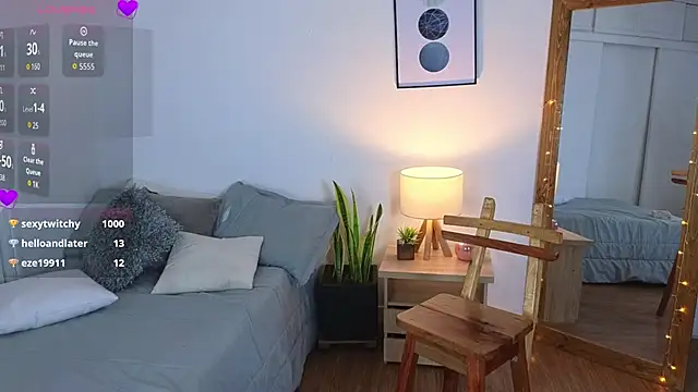 ChaosDoll__ élő XXX-chatje