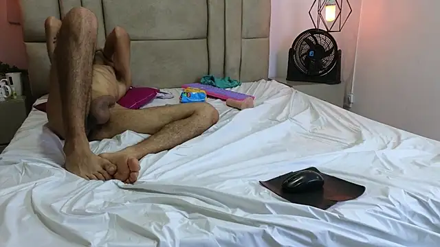 AntonioAndKarla's Live XXX Chat