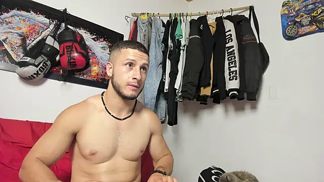 Reynoah's Webcam Show