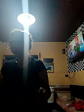 cari75's Live XXX Chat