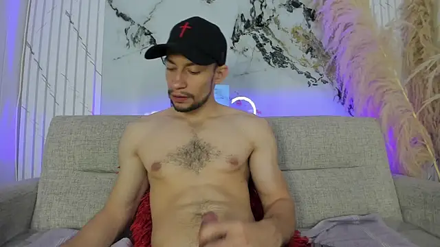 TyagoRoberts_'s Live XXX Chat