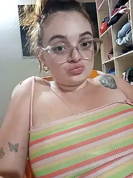 Emmacut's Live XXX Chat