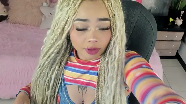 Chat XXX en directo de conny__curly